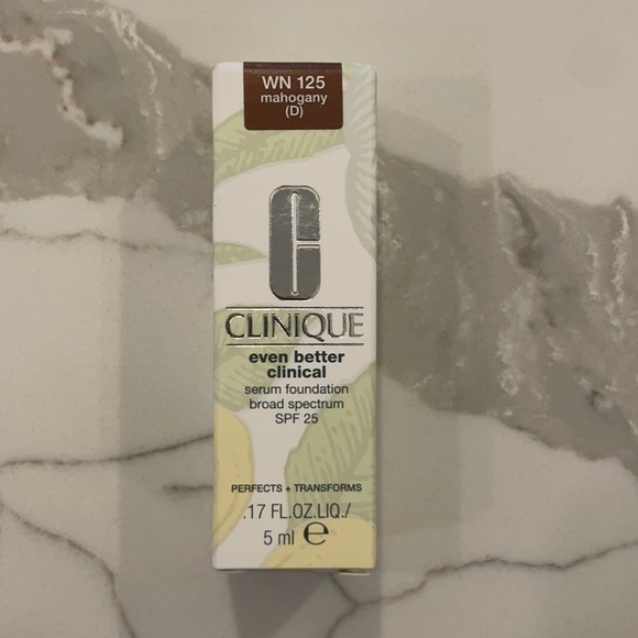 🌸5/$25🌸 Clinique even better clinical serum foundation in mahogany - Picture 1 of 3